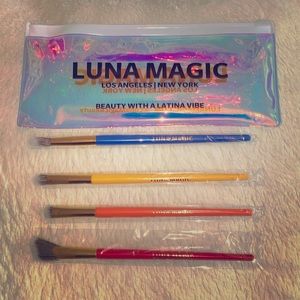 LUNA MAGIC 4 PIECE BRUSH SET WITH BAG